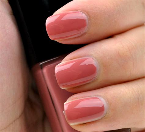 chanel rose confidential|Chanel Rose Confidential Le Vernis Nail Colour Product Info.